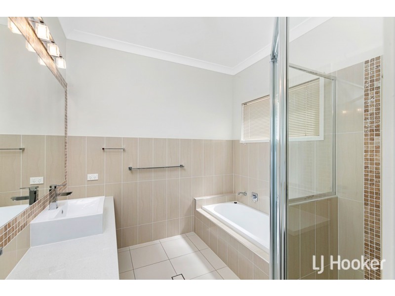 35 Cypress Street, Redland Bay QLD 4165