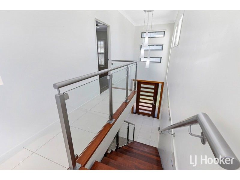 35 Cypress Street, Redland Bay QLD 4165