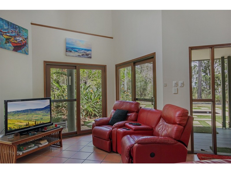 250 Victoria Parade, Coochiemudlo Island QLD 4184