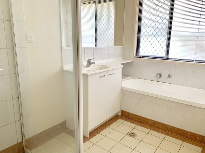 81 Carinyan Drive, Birkdale QLD 4159