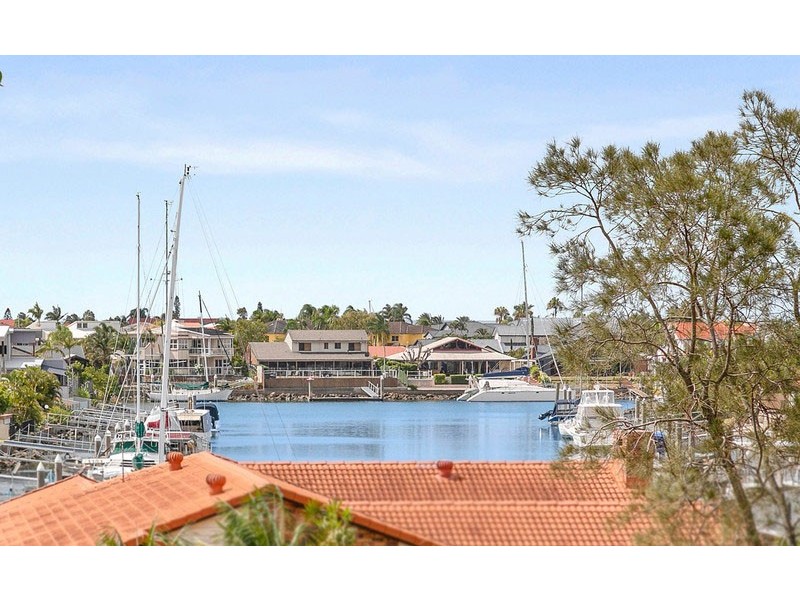 17 Waters Edge/150 Middle Street, Raby Bay QLD 4163