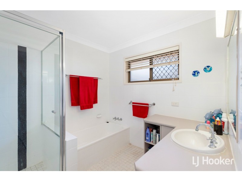 50 Main Street, Redland Bay QLD 4165