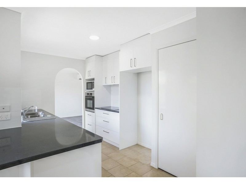 1 Tea Tree Court, Victoria Point QLD 4165