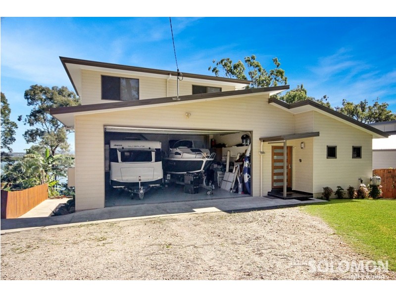 21 Cliff Terrace, Macleay Island QLD 4184
