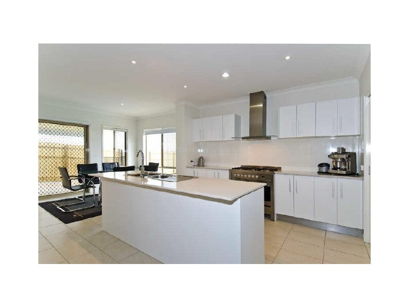 15 Pontiac Street, Thornlands QLD 4164