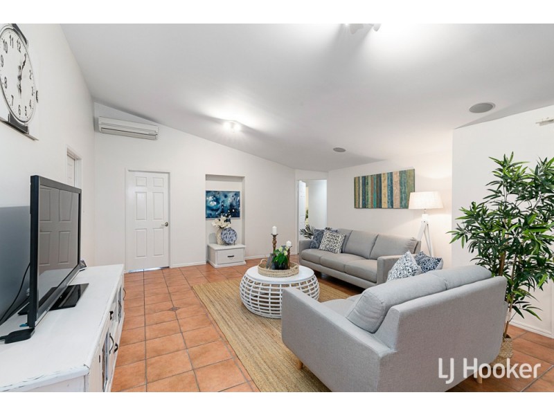 4 Sirocco Court, Ormiston QLD 4160