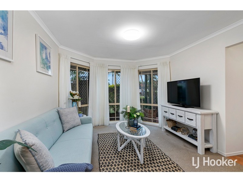 4 Sirocco Court, Ormiston QLD 4160