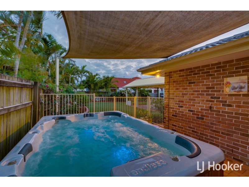 4 Sirocco Court, Ormiston QLD 4160