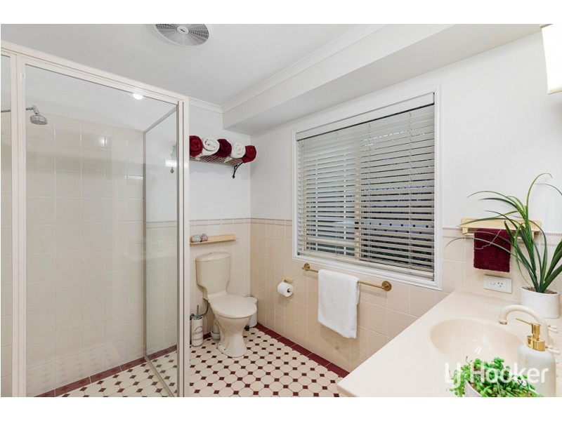 4 Sirocco Court, Ormiston QLD 4160