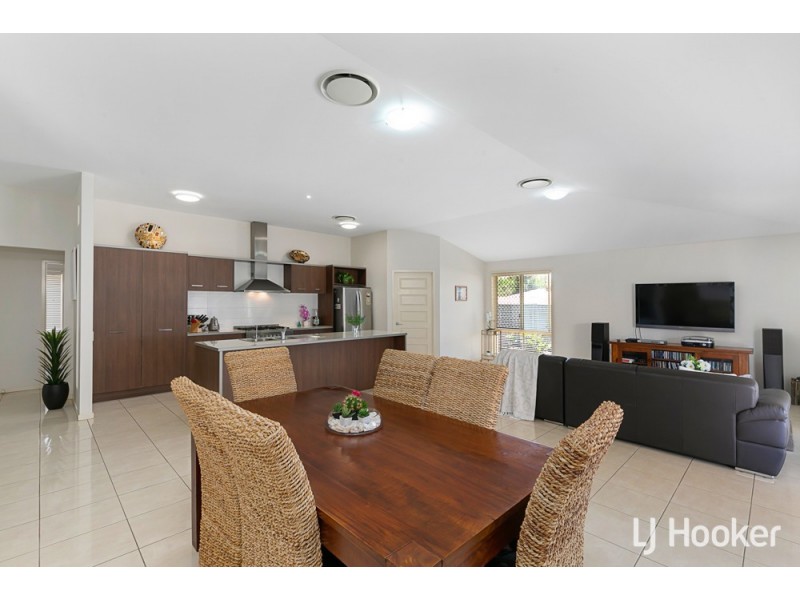 17 Balsam Street, Redland Bay QLD 4165