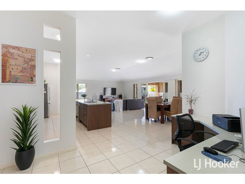 17 Balsam Street, Redland Bay QLD 4165