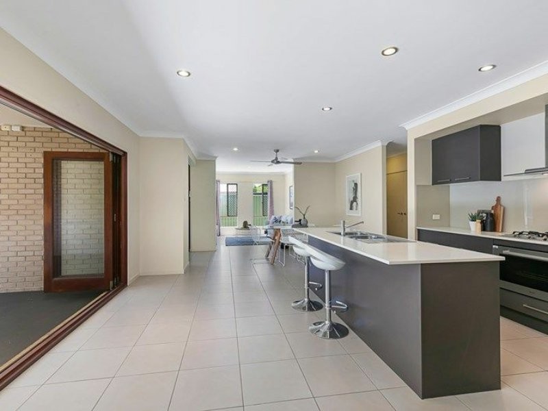 14 Morris Street, Ormiston QLD 4160