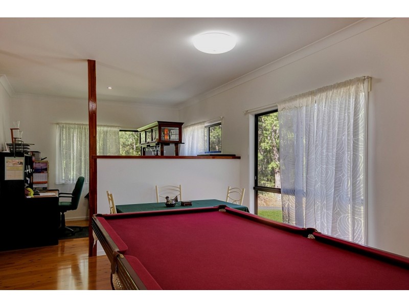 3 Helen Parade, Lamb Island QLD 4184