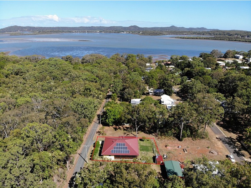 3 Helen Parade, Lamb Island QLD 4184