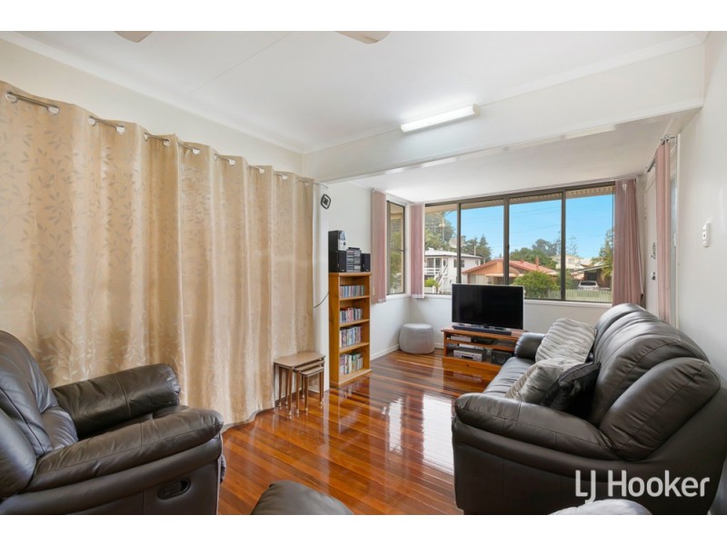 20 Shanahan Street, Redland Bay QLD 4165