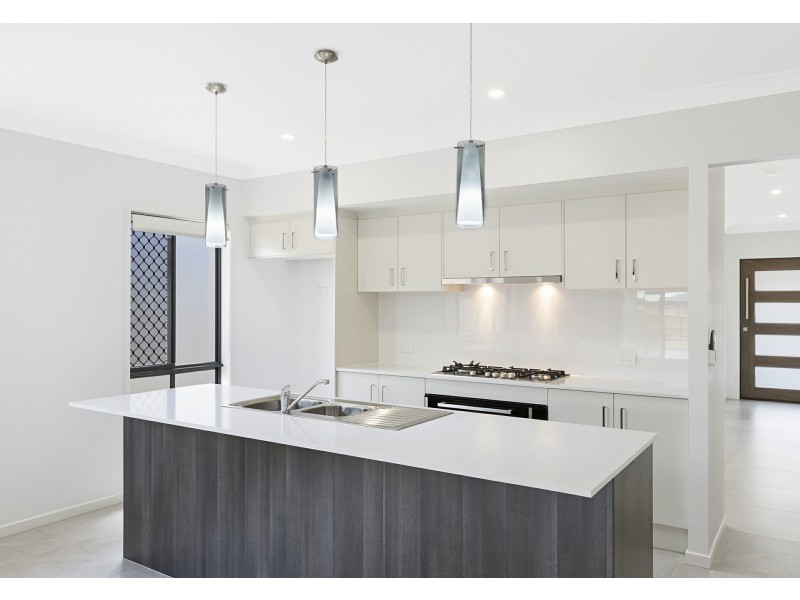 73 Swansea Circuit, Redland Bay QLD 4165