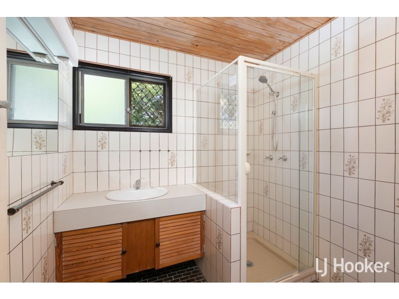 15 Dawn Crescent, Thornlands QLD 4164