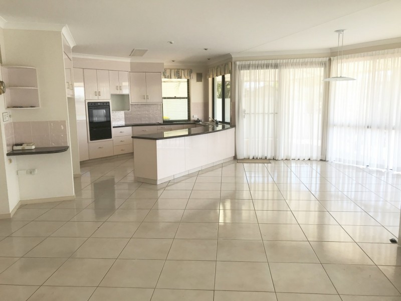 7 Kinsail Court, Cleveland QLD 4163