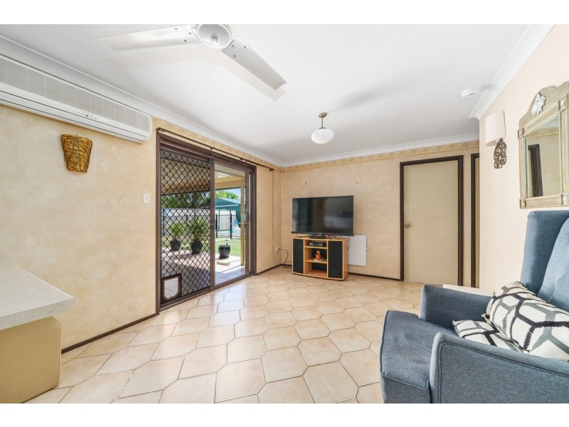 6 Glendevon Crescent, Mount Warren Park QLD 4207