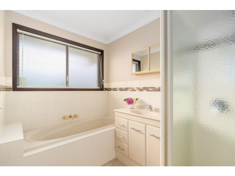6 Glendevon Crescent, Mount Warren Park QLD 4207