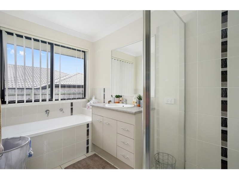 15 Custodian Crescent, Ormeau QLD 4208