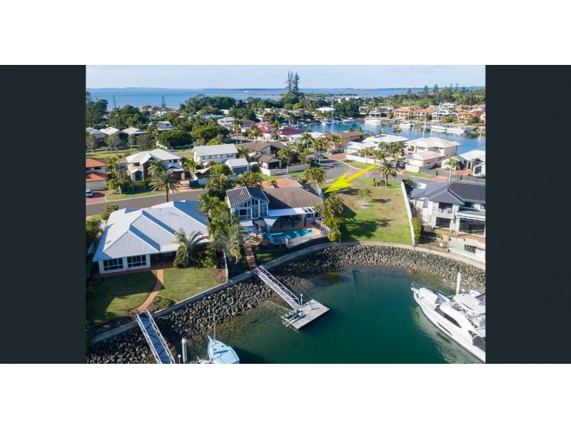 4 Raby Bay Boulevard, Cleveland QLD 4163