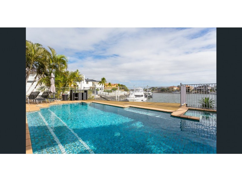 4 Raby Bay Boulevard, Cleveland QLD 4163