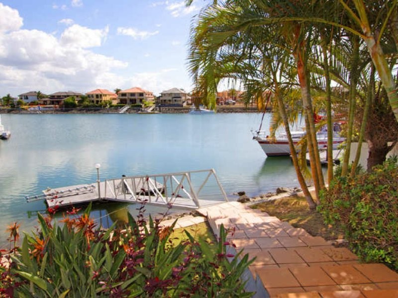 4 Raby Bay Boulevard, Cleveland QLD 4163