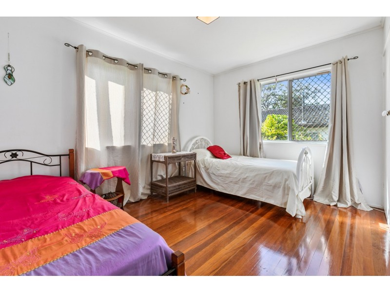 8 Dean Road, Alexandra Hills QLD 4161