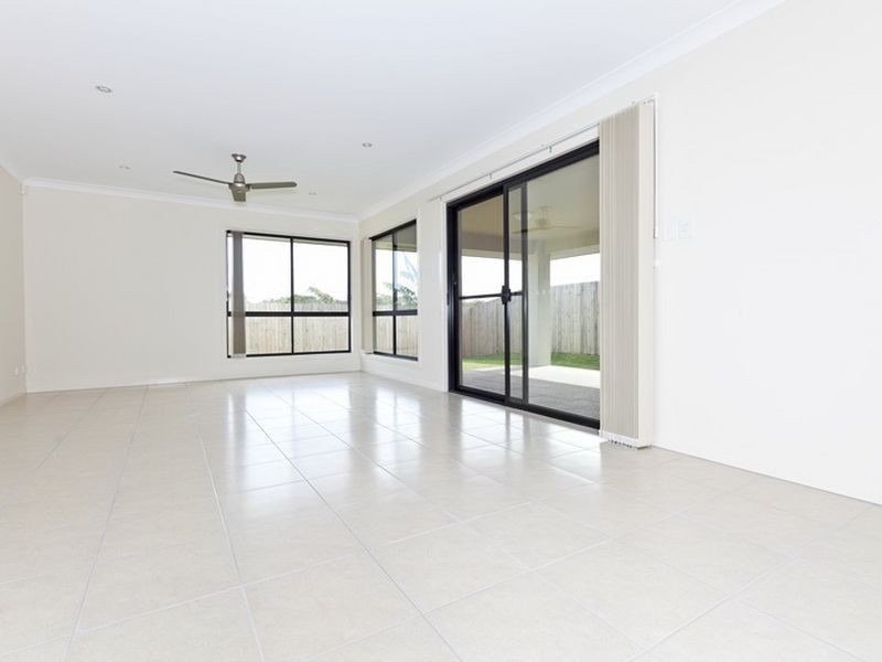 10 Lizard Place, Redland Bay QLD 4165