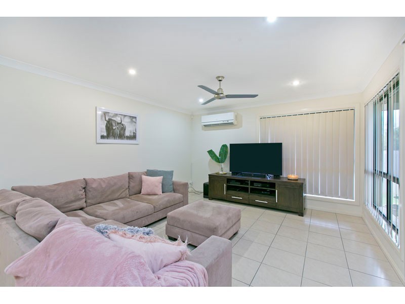 10 Lizard Place, Redland Bay QLD 4165