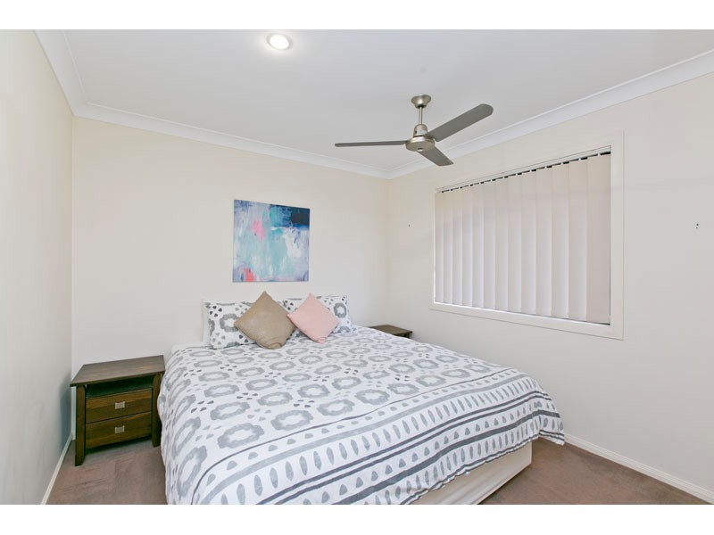 10 Lizard Place, Redland Bay QLD 4165