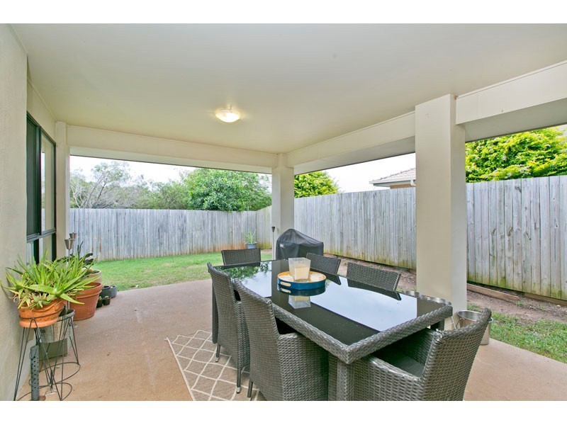 10 Lizard Place, Redland Bay QLD 4165