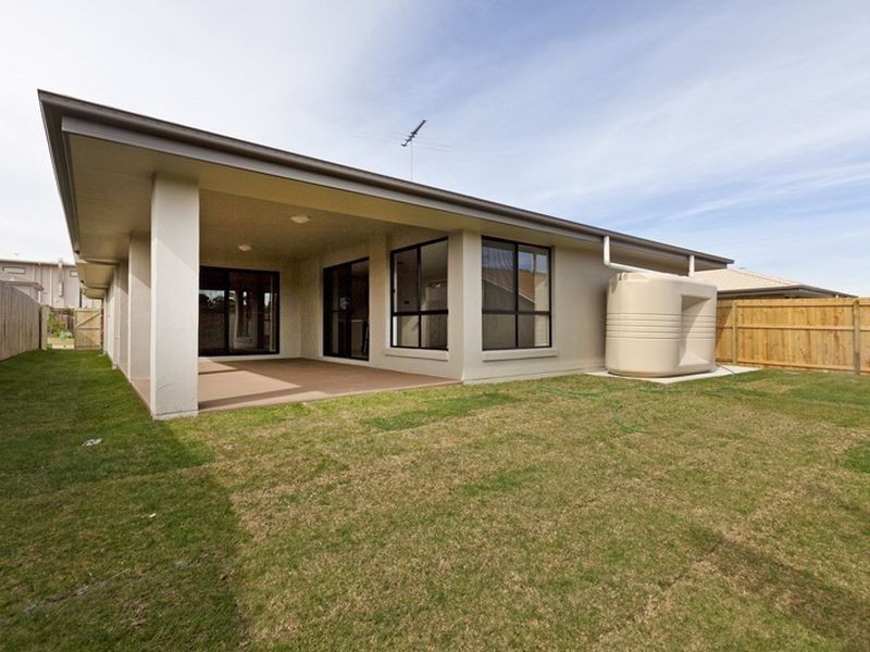 10 Lizard Place, Redland Bay QLD 4165