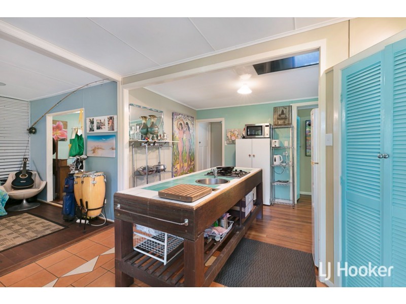 4 Aminya Street, Coochiemudlo Island QLD 4184