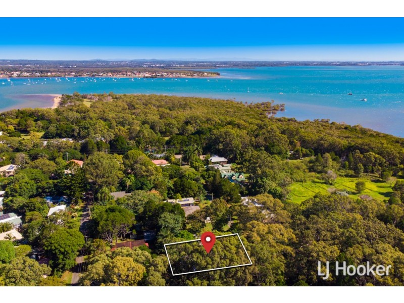 4 Aminya Street, Coochiemudlo Island QLD 4184