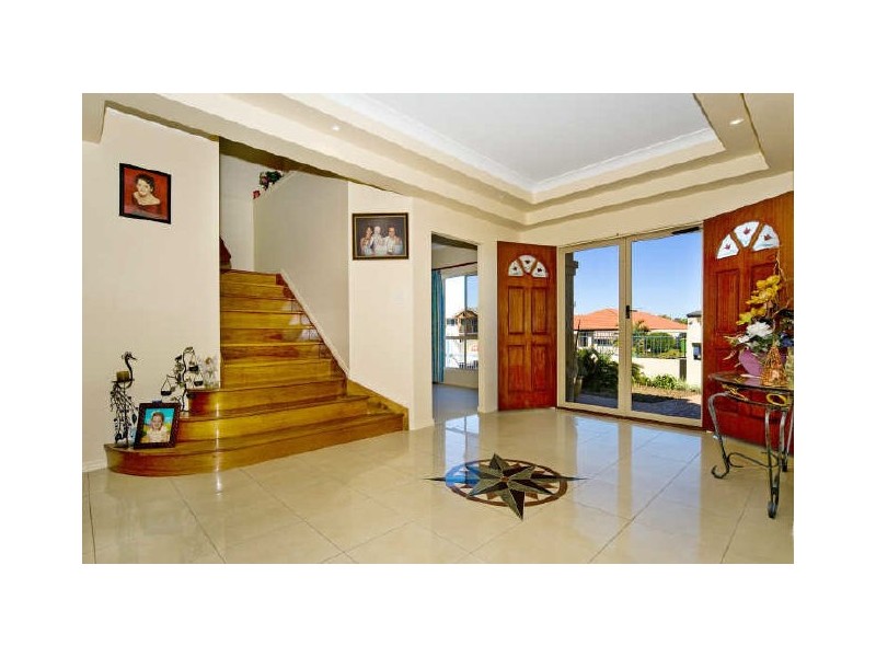 5 Mallan Terrace, Birkdale QLD 4159