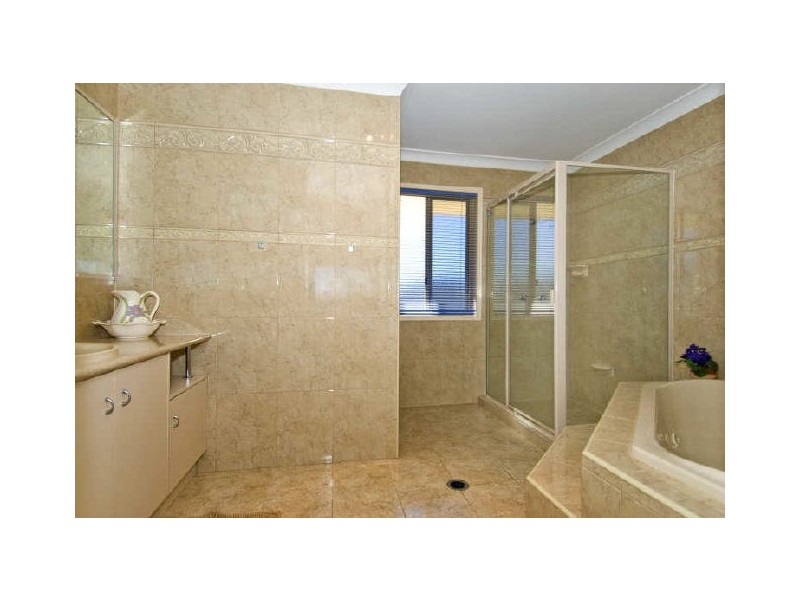 5 Mallan Terrace, Birkdale QLD 4159