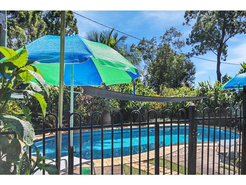 74 Perulpa Drive, Lamb Island QLD 4184