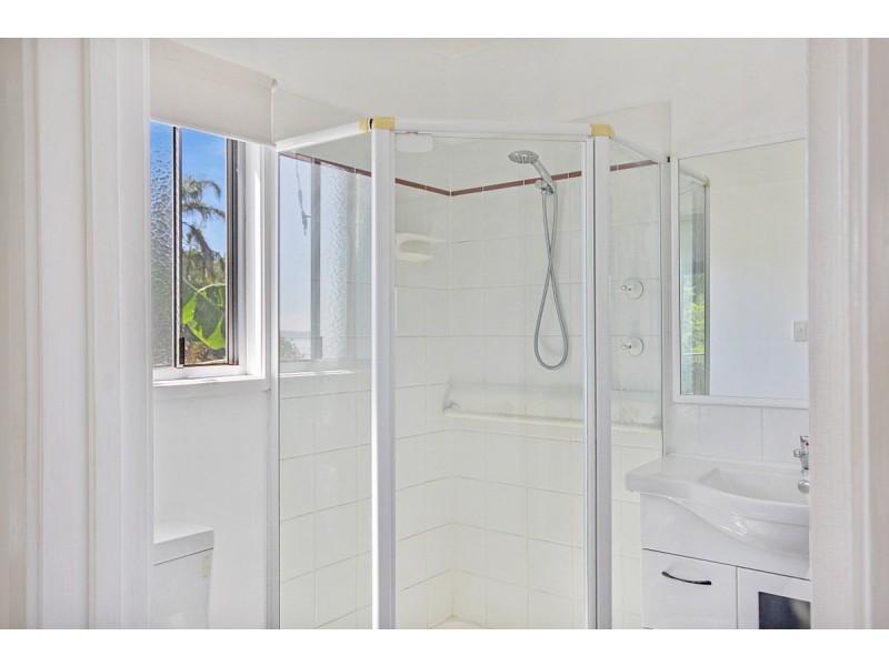 74 Perulpa Drive, Lamb Island QLD 4184