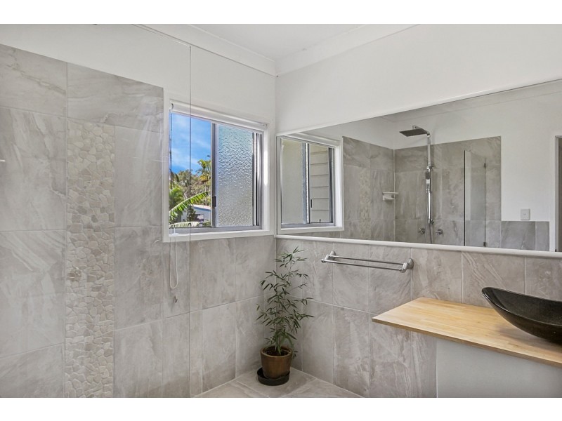 74 Perulpa Drive, Lamb Island QLD 4184