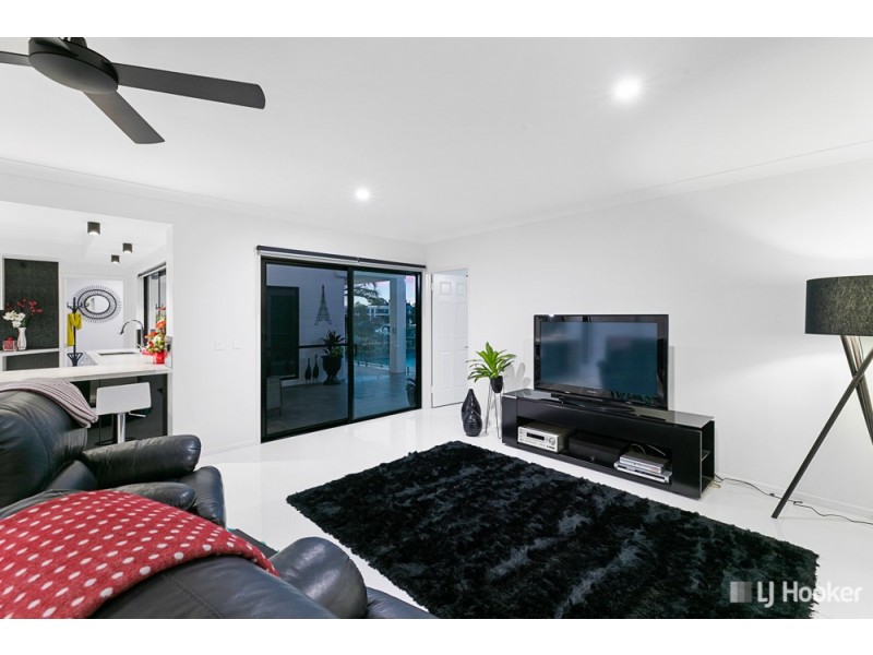 17 Keel Street, Birkdale QLD 4159