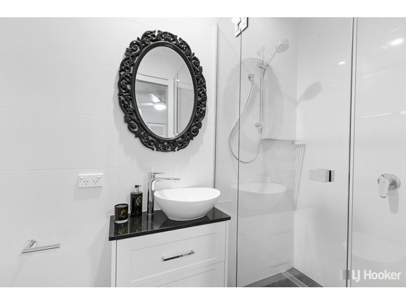 17 Keel Street, Birkdale QLD 4159