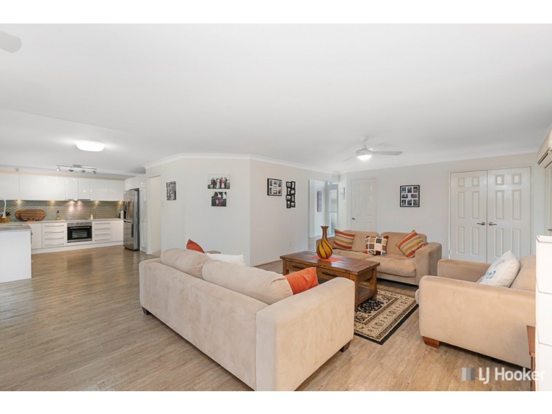 5 Sirocco Court, Ormiston QLD 4160