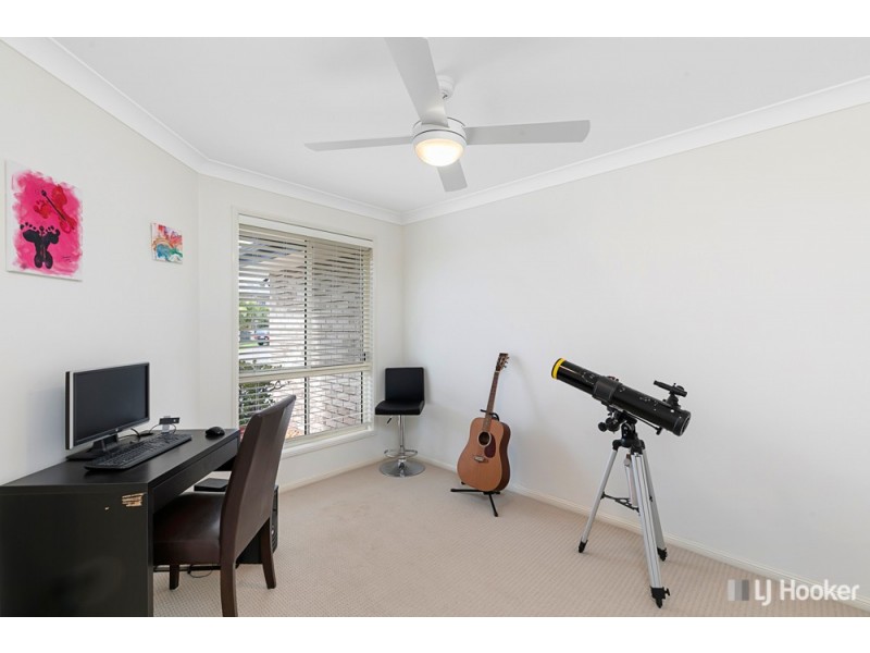5 Sirocco Court, Ormiston QLD 4160