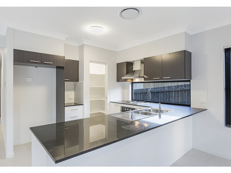 177 Kamarin Street, Manly West QLD 4179