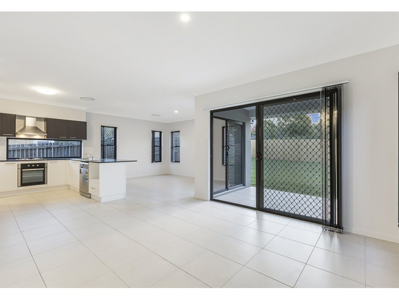 177 Kamarin Street, Manly West QLD 4179