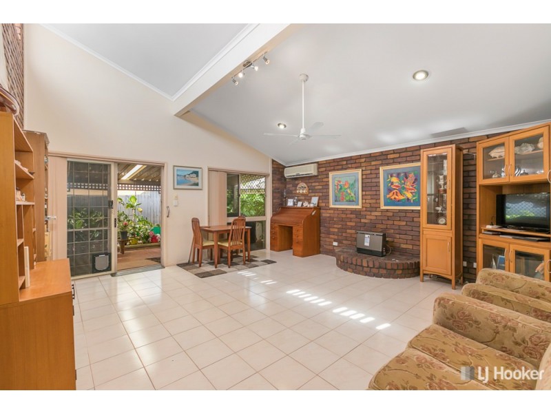 1 Swordfish Court, Birkdale QLD 4159