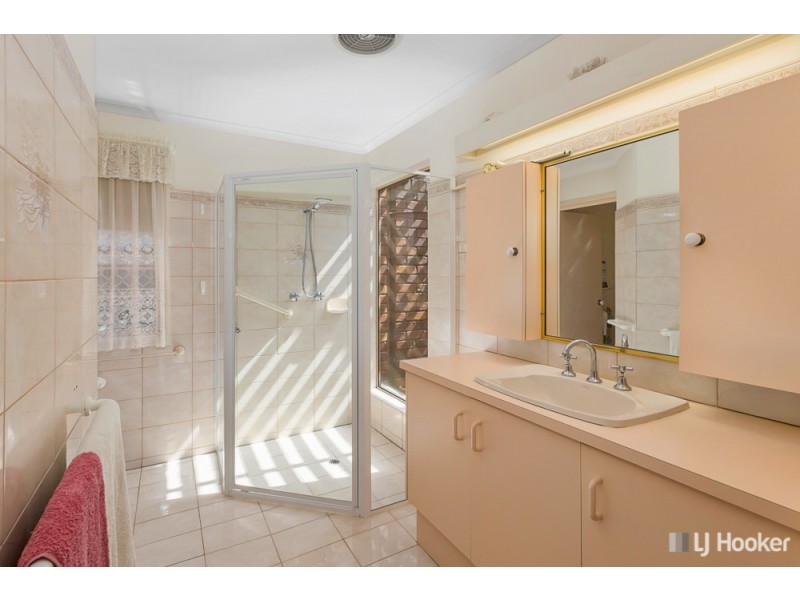 1 Swordfish Court, Birkdale QLD 4159