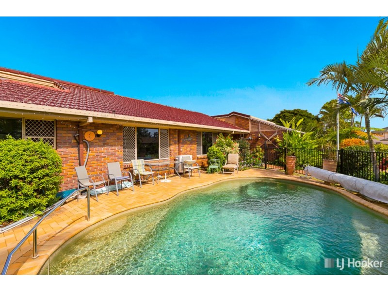 1 Swordfish Court, Birkdale QLD 4159